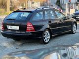 Mercedes-Benz C 270 CDI T AVANTGARDE-AMG-AUTOMATIK-SHZ-PDC - Mercedes-Benz C 270 Gebrauchtwagen