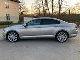 Volkswagen Passat 2.0 TDI SCR 176kW DSG 4MOTION Highlin... - Volkswagen: 17