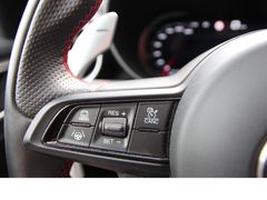 Fahrzeugabbildung Alfa Romeo Giulia Competizione Q4*Panodach!*Harman/Kardon!*