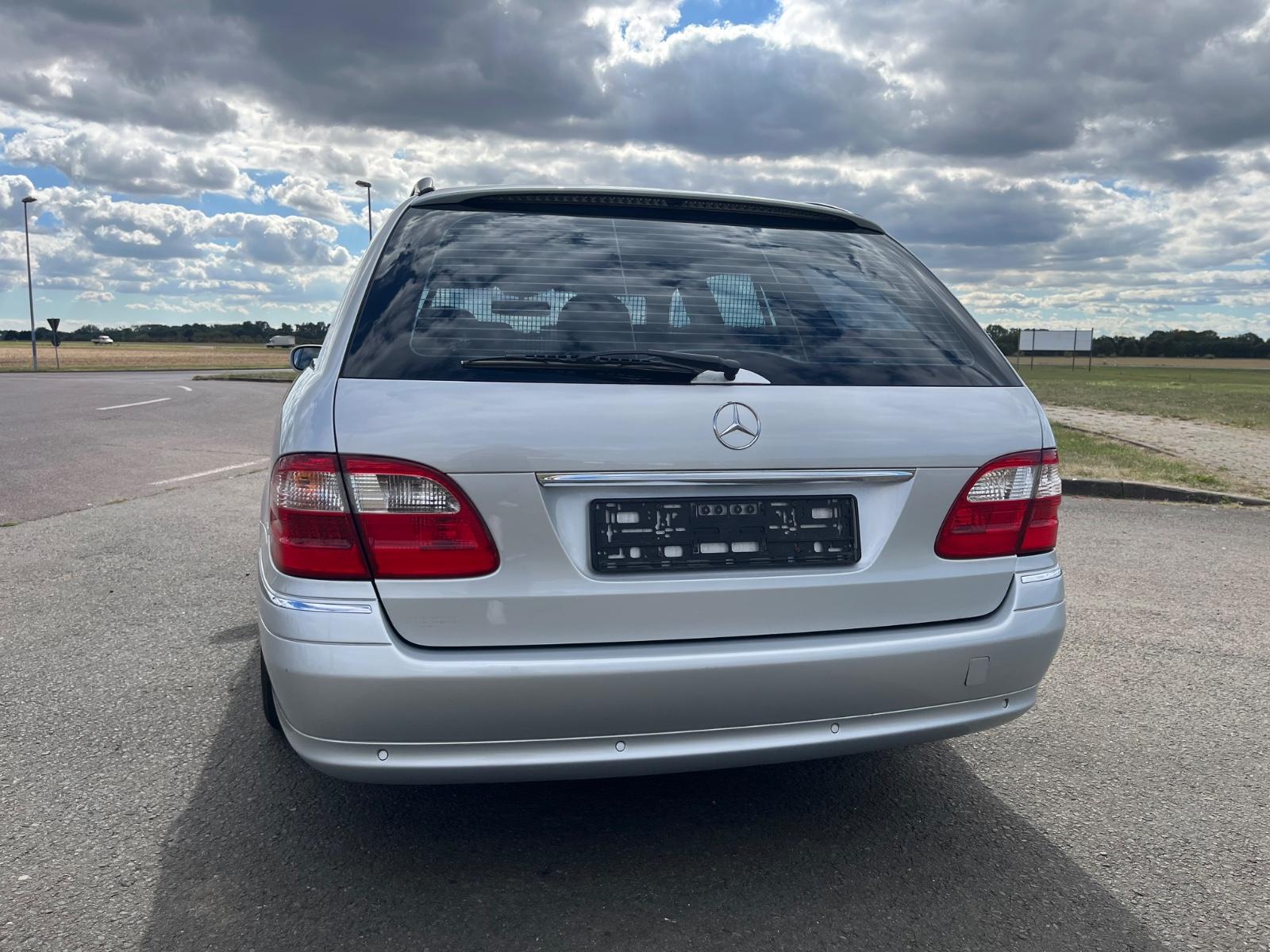 Mercedes-Benz E 220 CDI T Avantgarde 
