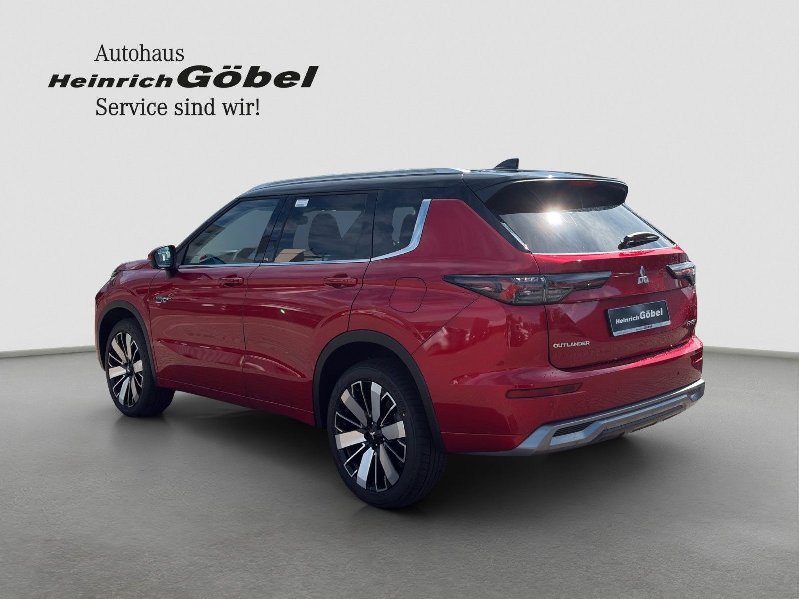 Fahrzeugabbildung Mitsubishi Outlander 2.4 PHEV 4WD TOP Leder Pano Standheizu