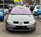Renault Megane Grandtour Privilege 2.0*NAVI*AHK*SITZHZG* - Renault Megane: Privilege