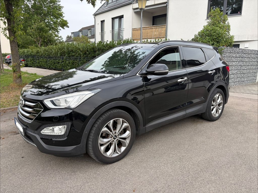 Image of Hyundai SANTA FE