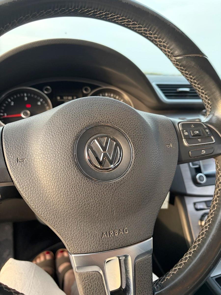Volkswagen Passat 2014 — photo 14