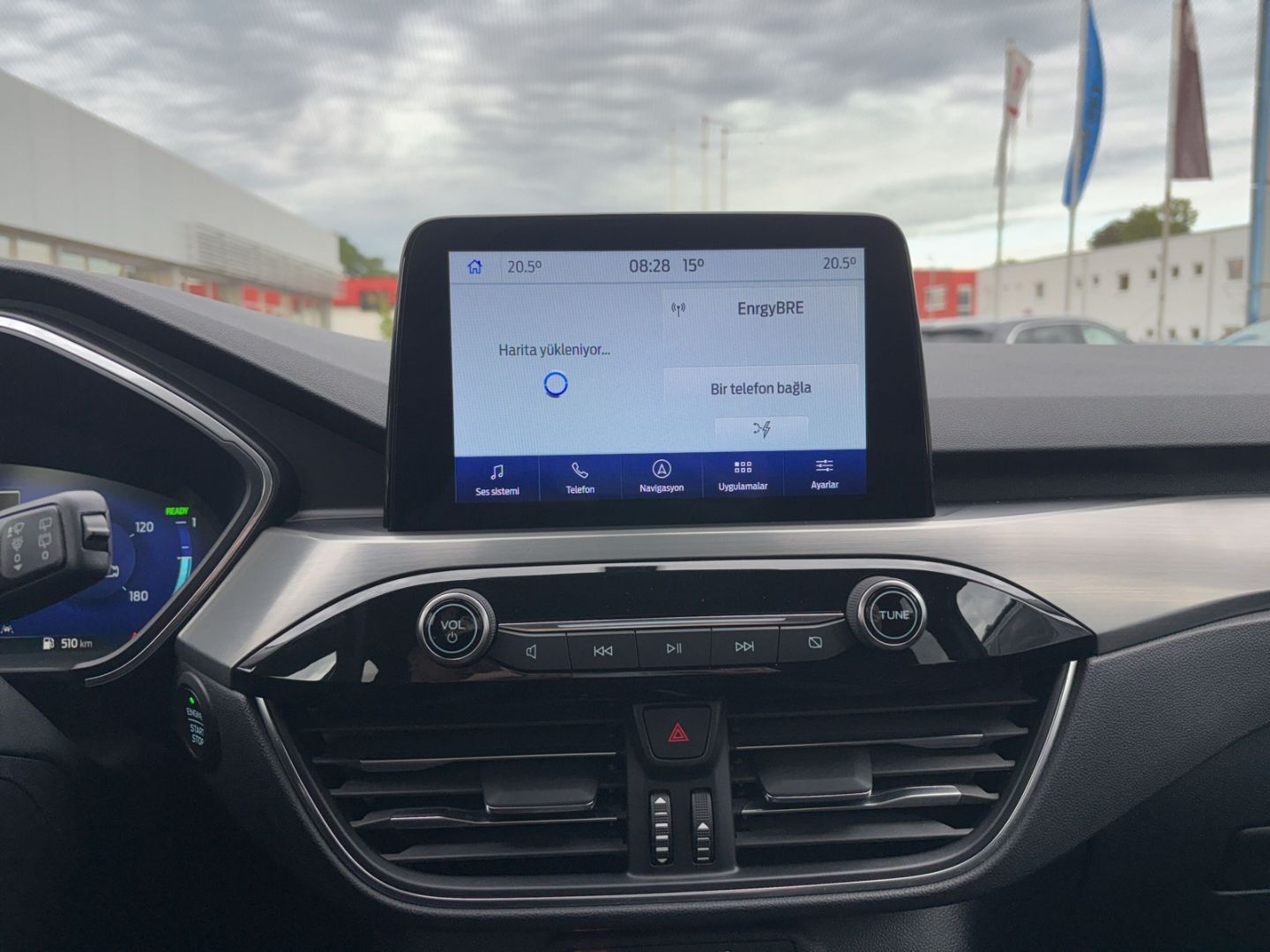 Fahrzeugabbildung Ford Kuga Hybrid Titanium X Navi Digitales Cockpit So