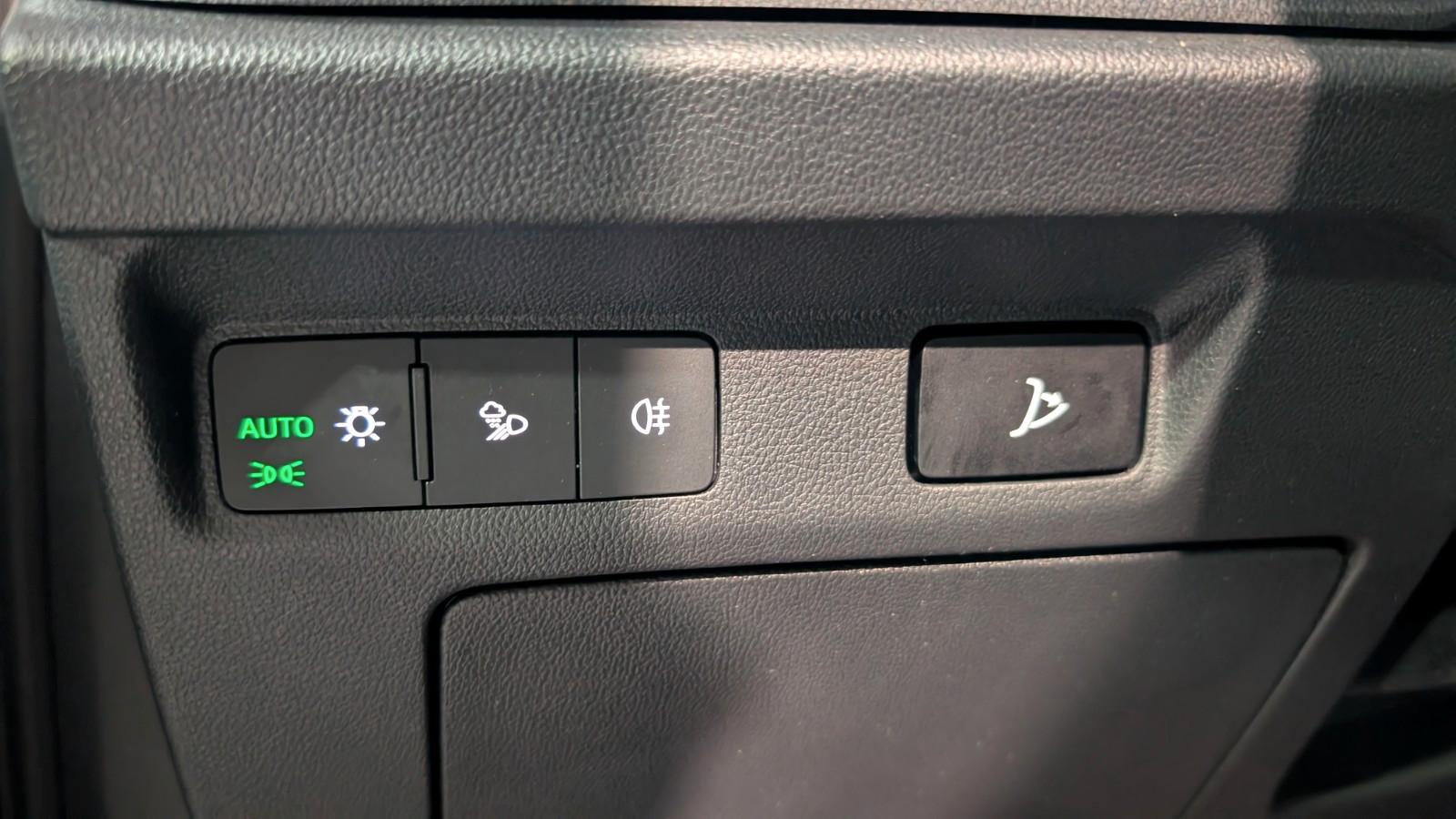 Skoda Enyaq 60 Loft LANE*FRONT*SHZ*KAM*PANO*MATRIX