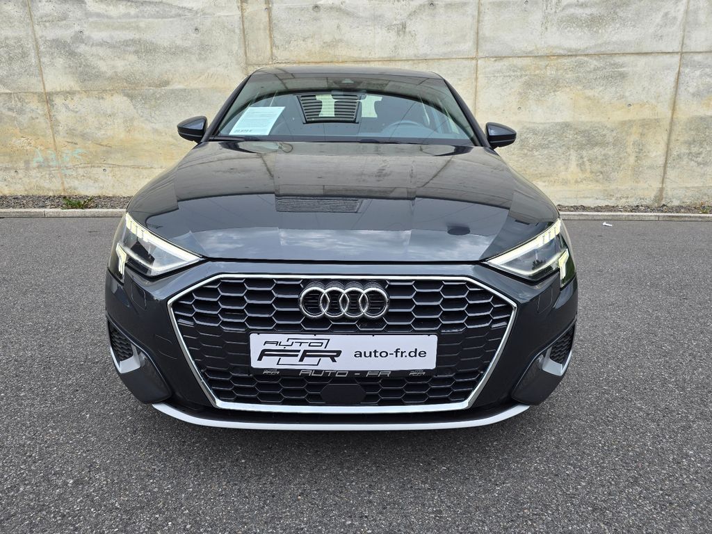 AUDI A3 Sportback Advanced 2.0 TDI S-Tronic Sport 19" AUDI A3 Sportback Advanced 2.0 TDI S-Tronic Sport 19"