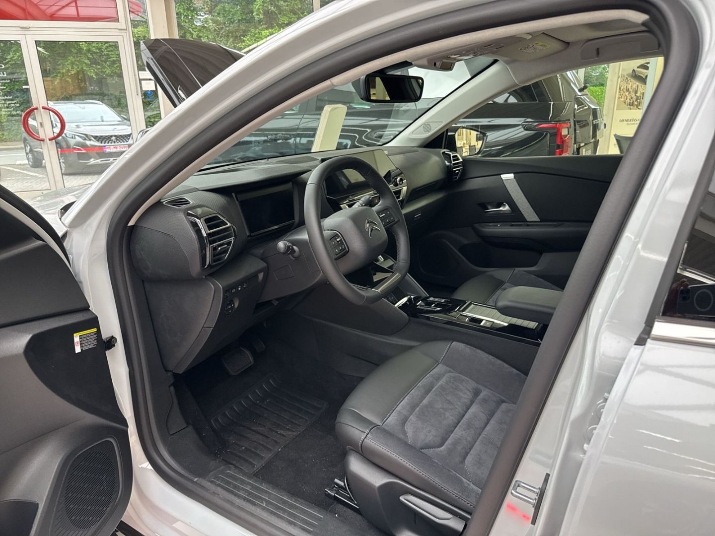 Fahrzeugabbildung Citroën C4 X PureTech 130 S&S EAT8 Max Navi  LED