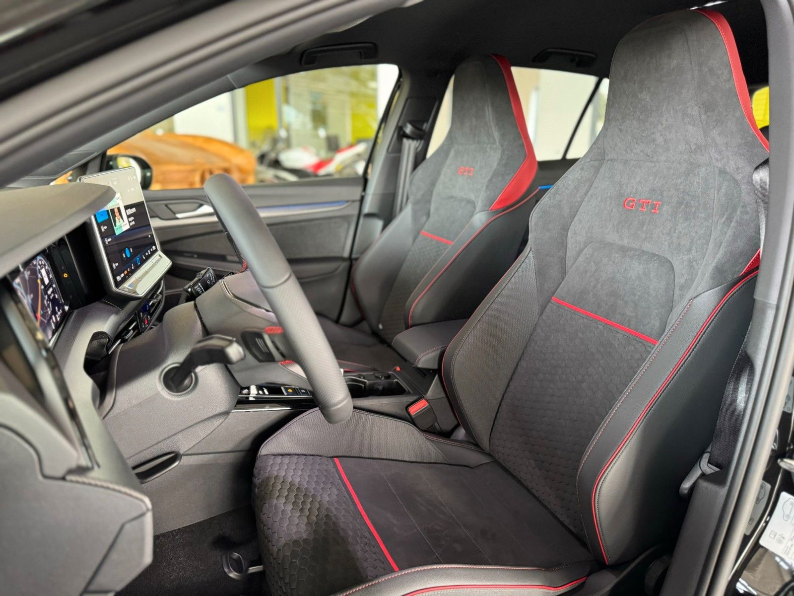 Volkswagen Golf VIII Lim 2.0 TSI GTI Clubsport*HUD*Ambiente foto 13