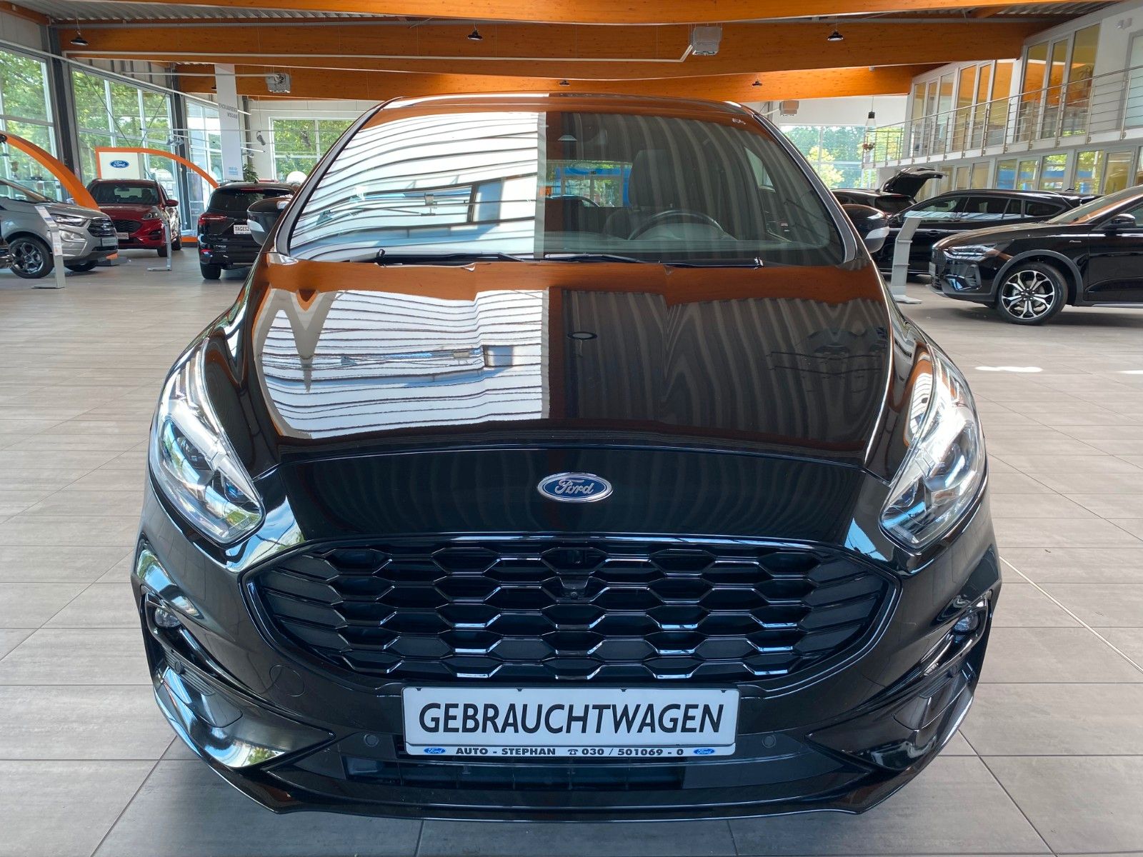 Fahrzeugabbildung Ford S-Max ST-Line LED Navi AHK ACC Panorama Winterpk