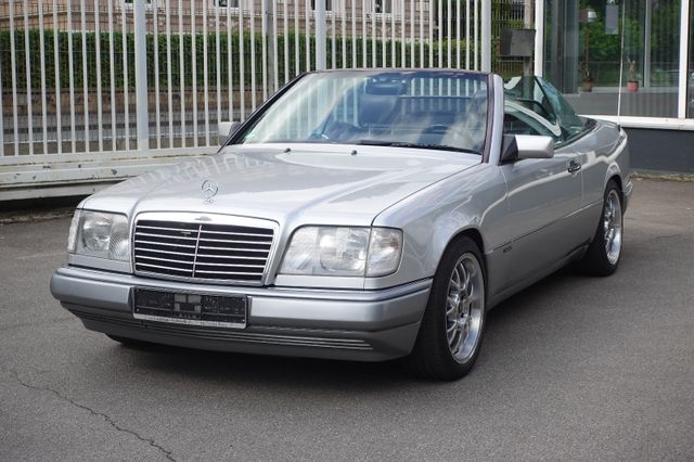 Mercedes-Benz E 220 Cabrio W124 FINAL EDITION Automatik Leder