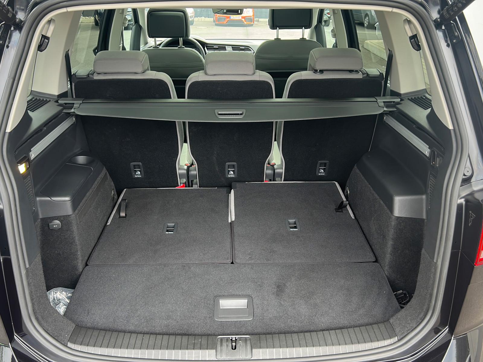 Volkswagen Touran Comf 7Sitz*AHK*STHZG*Kamera*Pano*EasyOpe, миниатюра 25