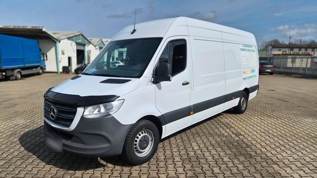 Image of Mercedes-Benz Sprinter
