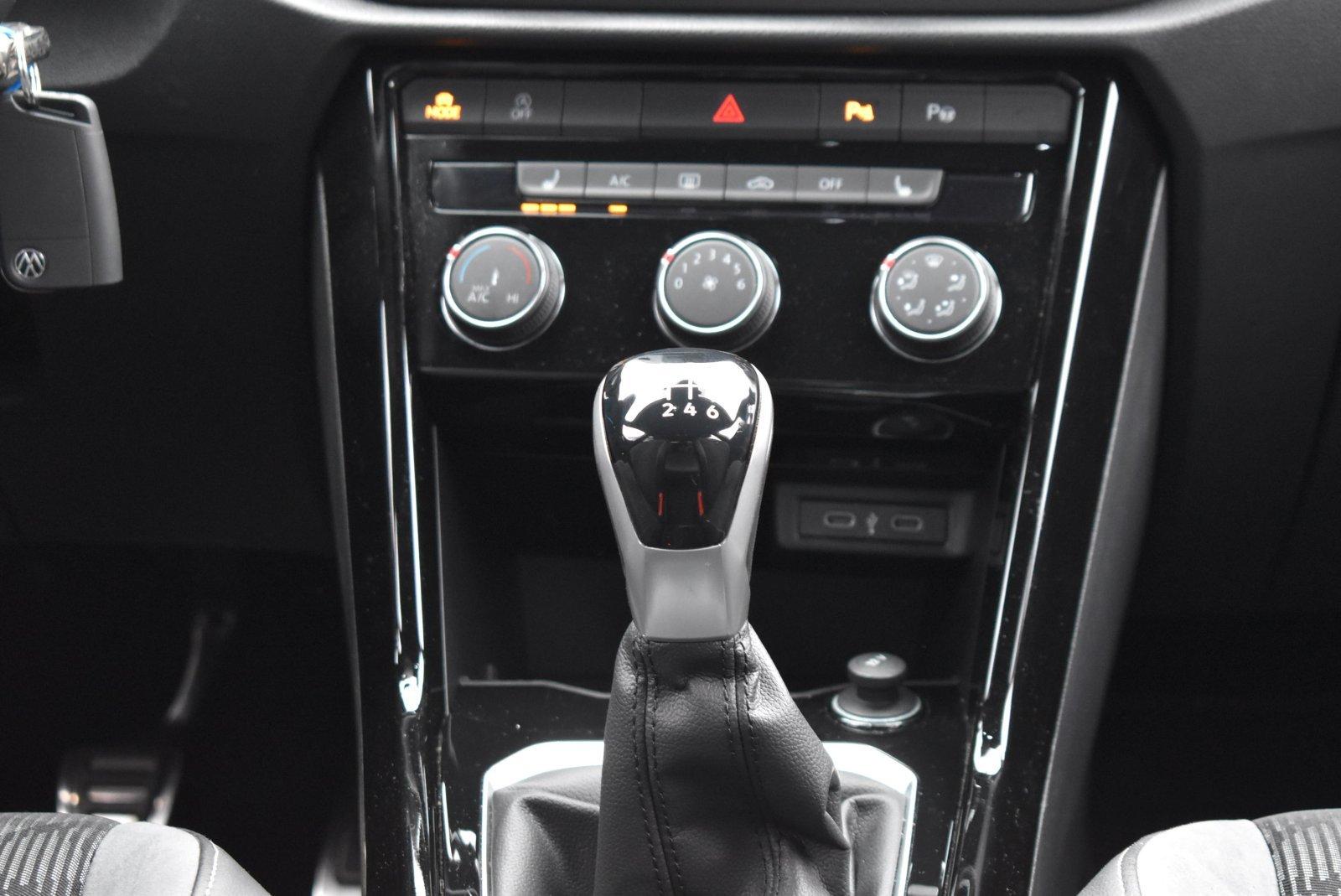 Volkswagen T-Roc 1.5 TSI R-Line APP LED Sitzhzg, миниатюра 29