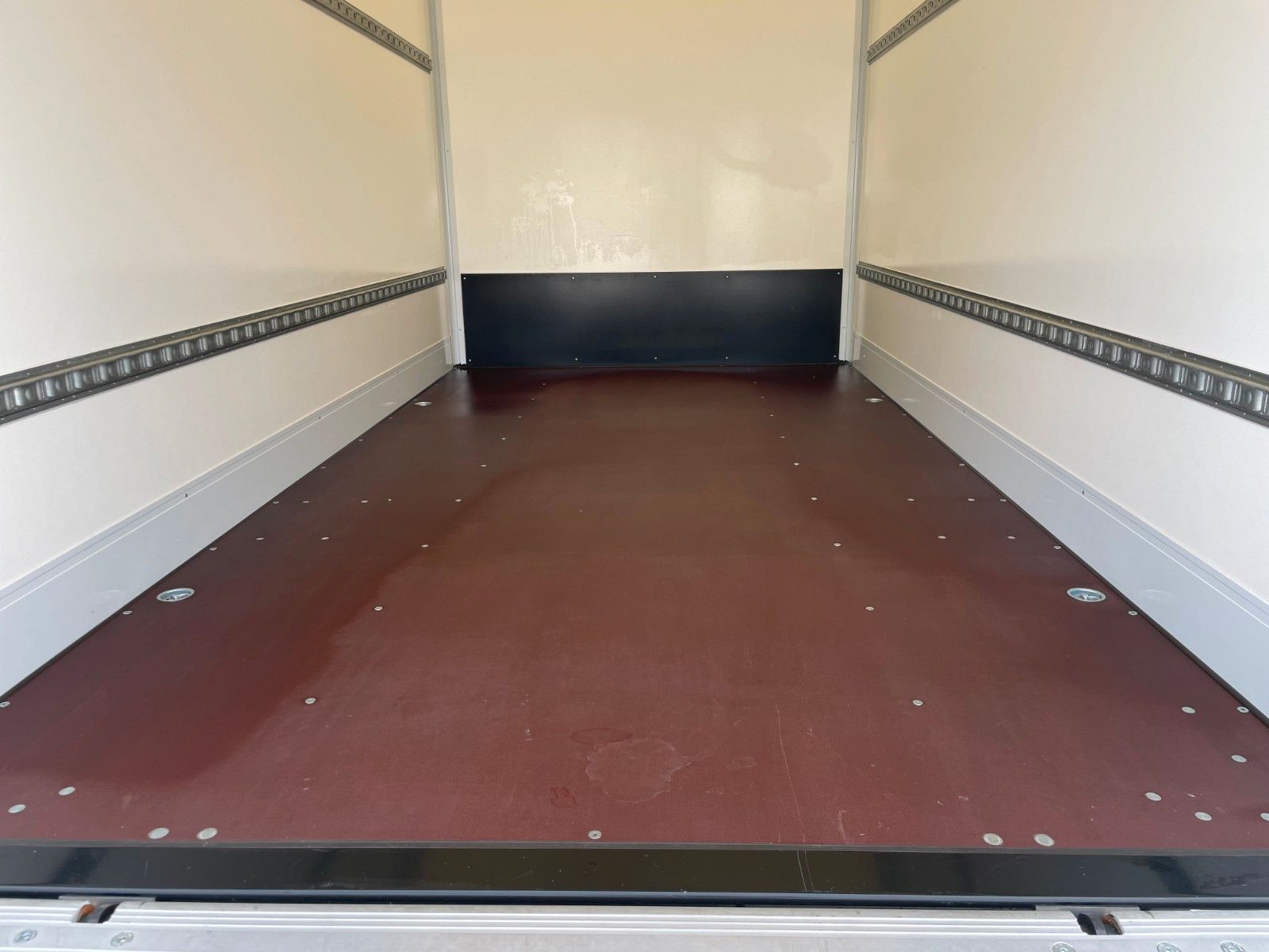 Fahrzeugabbildung Mercedes-Benz Sprinter III 317 CDI  Koffer  LBW Kam Navi
