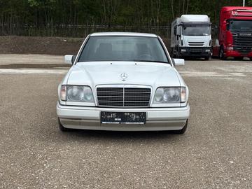 صورة 4 لـ 1994 Mercedes-BENZ E 280