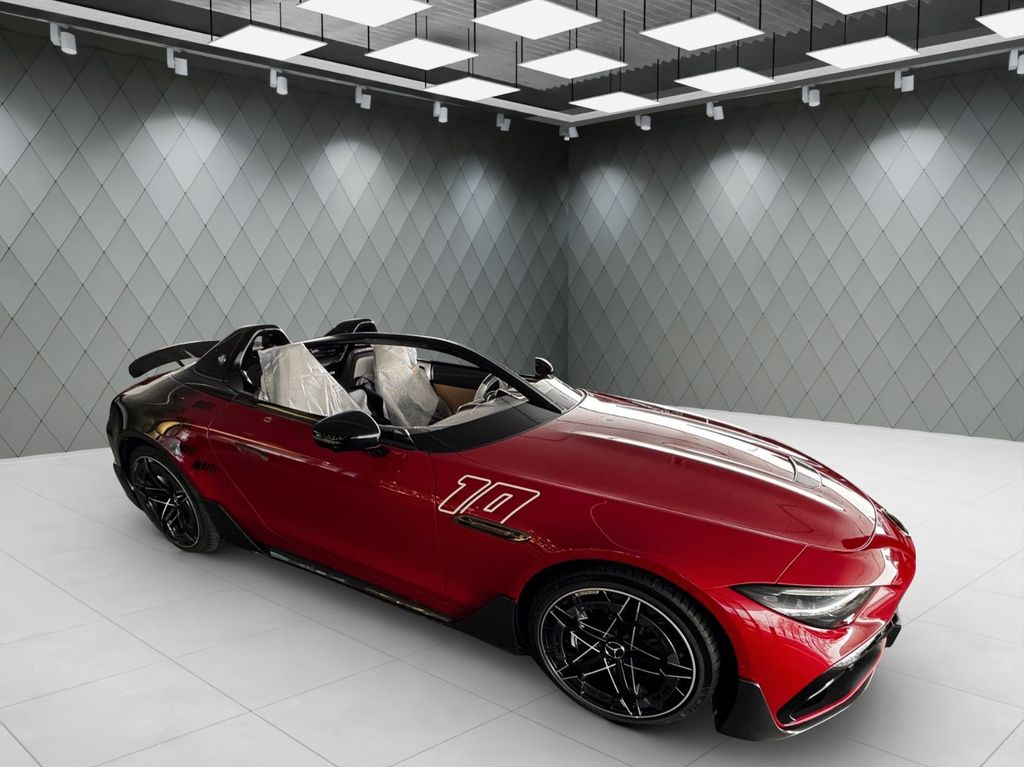 AMG PURESPEED RED/BLACK 2026 - Bild 4