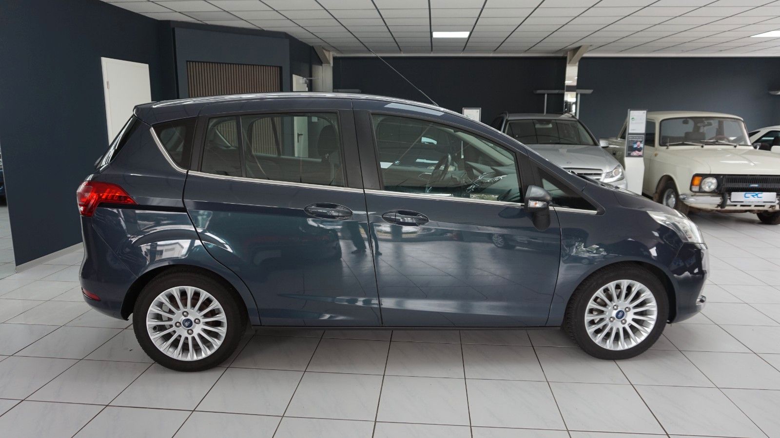 Fahrzeugabbildung Ford B-Max Titanium 4,9 Liter / 100 Km