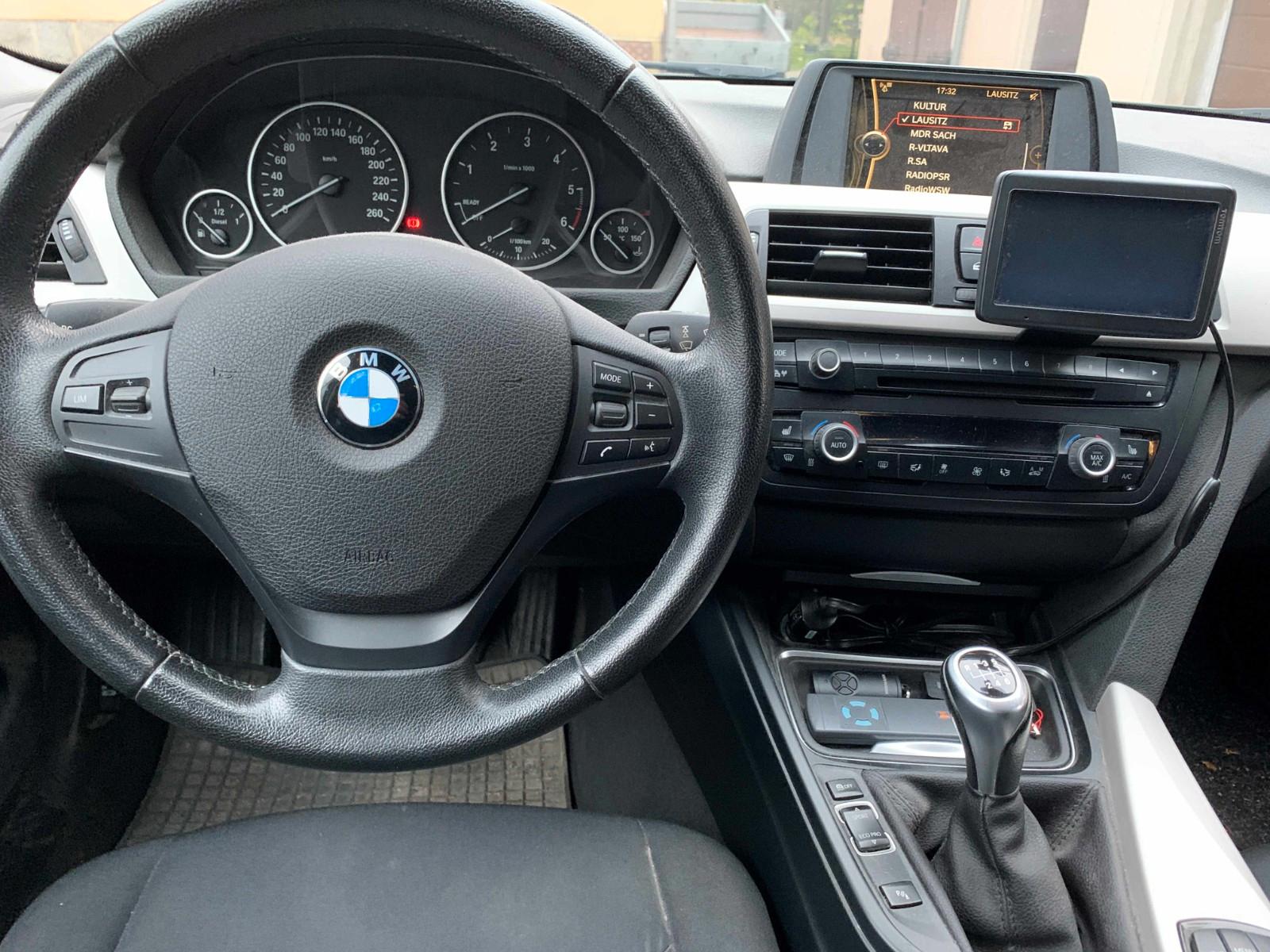 BMW 318 2014 — photo 7