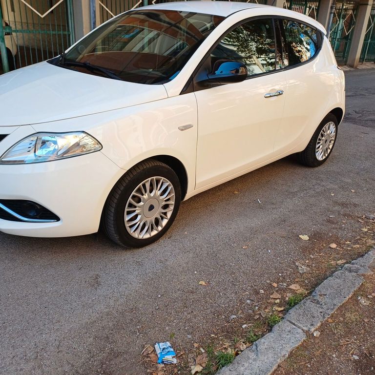 Image of Lancia Ypsilon