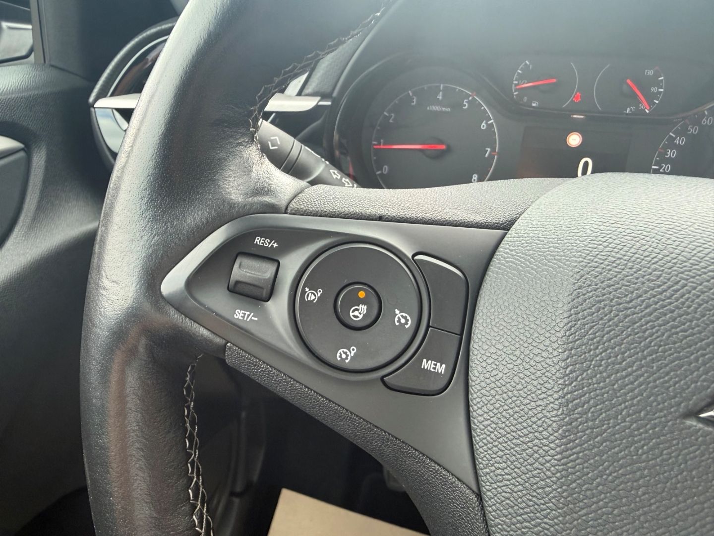 Fahrzeugabbildung Opel Corsa F Edition 1.2 SHZ+LHZ+PDC im Top Zustand