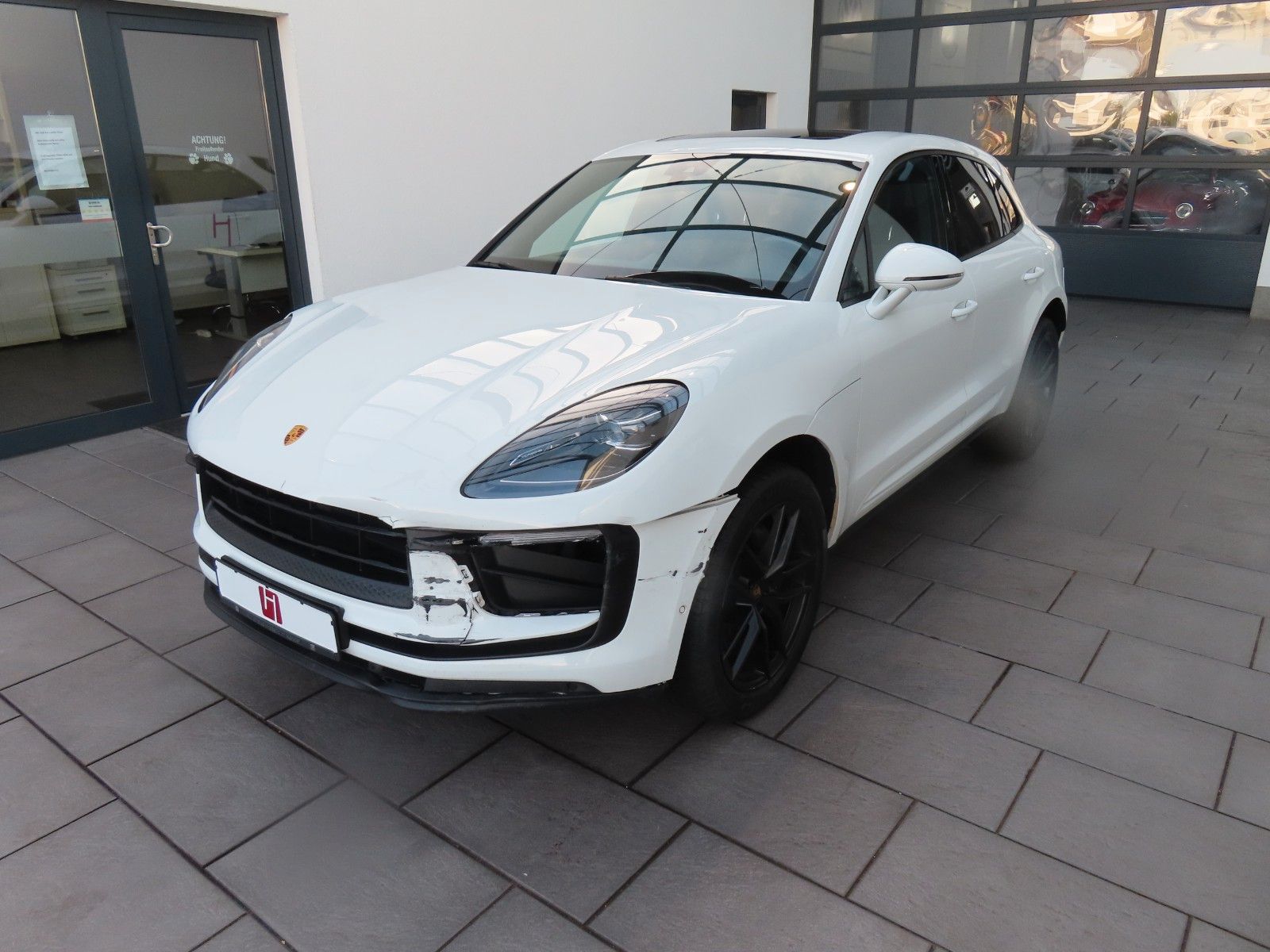 2022 Porsche MACAN