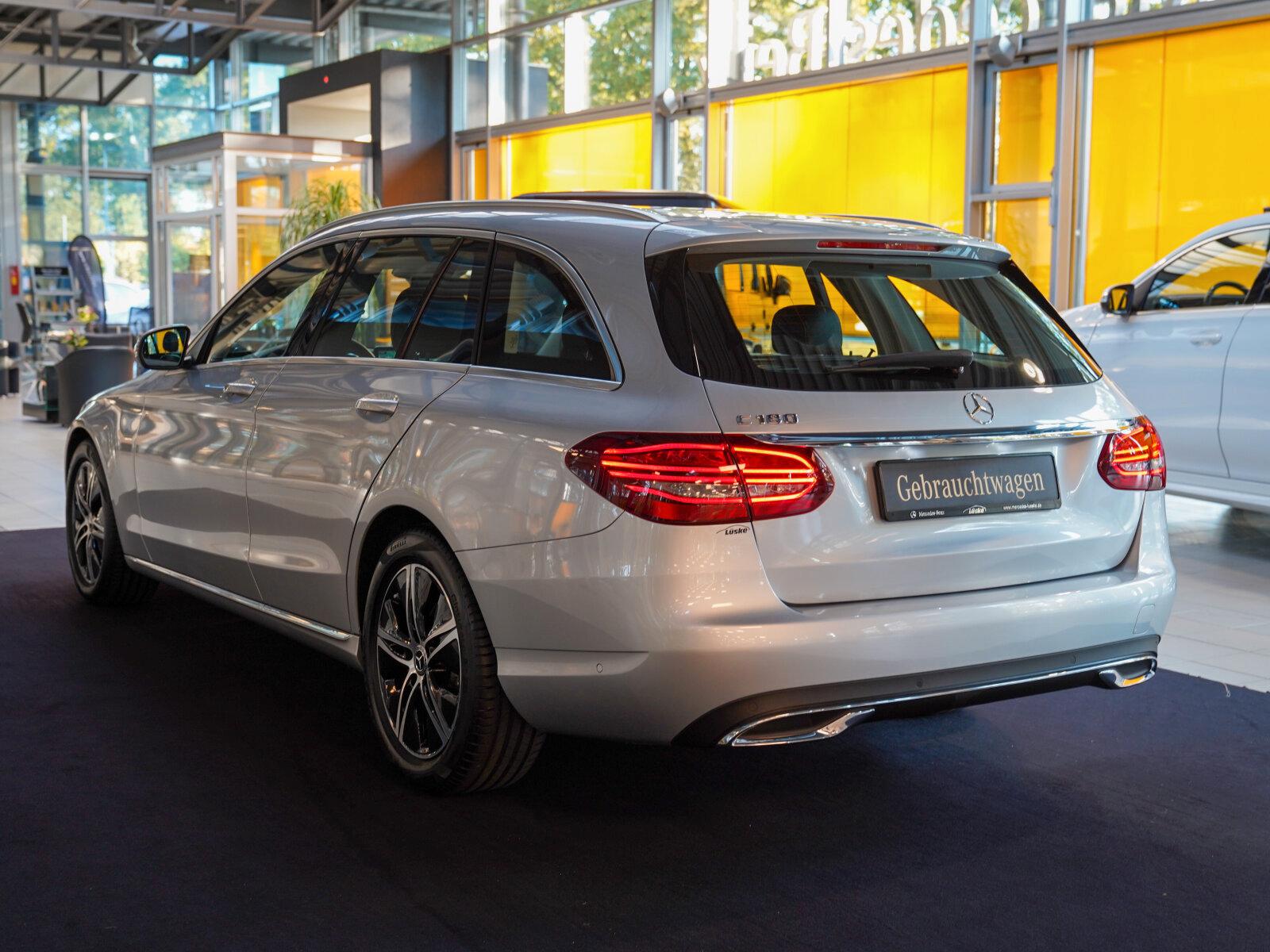 Mercedes-Benz C 180 T AVANTGARDE CarPlay Ambientebeleuchtung