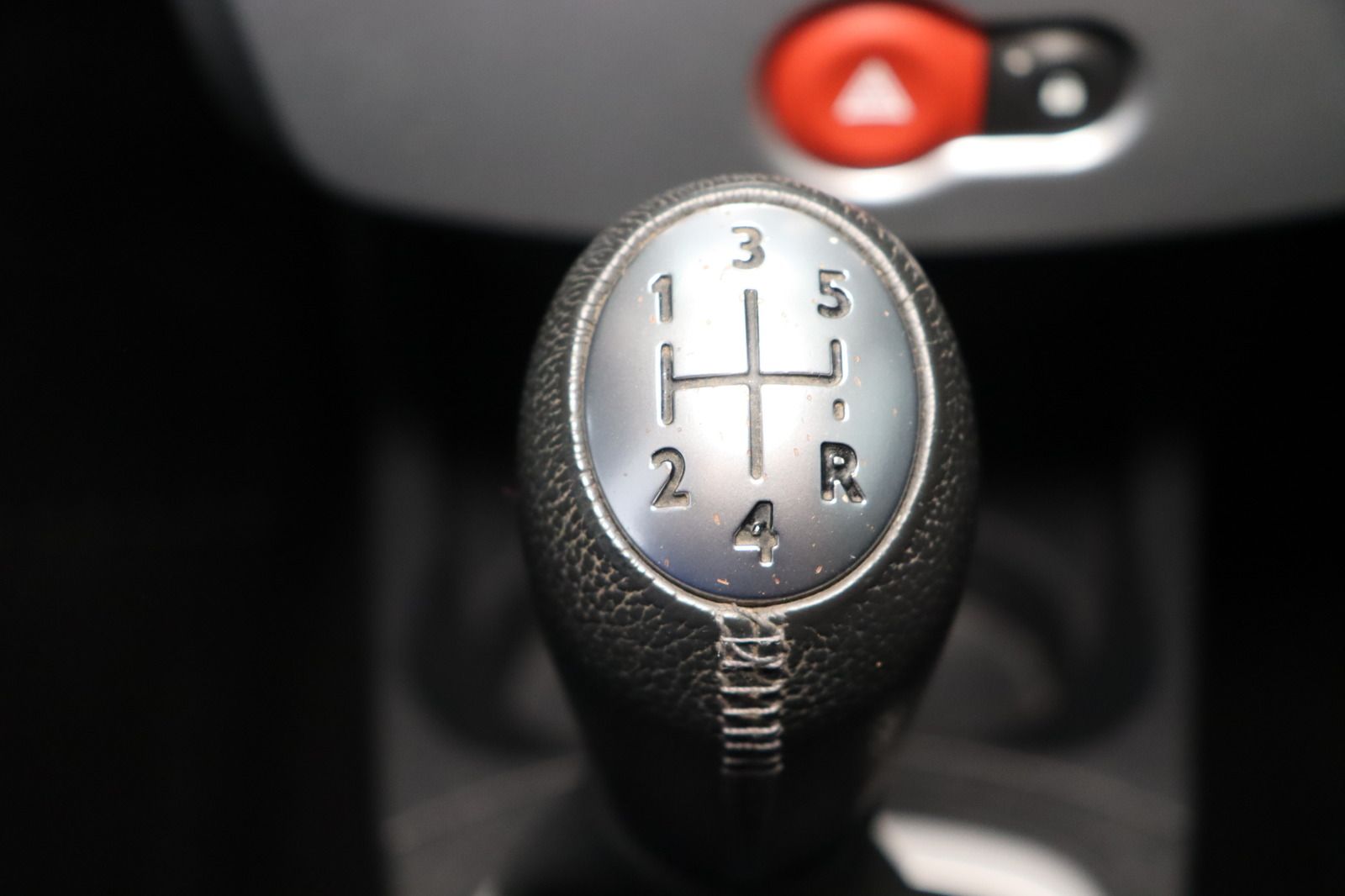 Fahrzeugabbildung Renault Clio Grandtour by Rip Curl 1.2 16V TCE