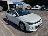Volkswagen Golf VIII Lim. 1.5 eTSI Life Panorama/LED/AHK - mit Benzin-Antrieb: Schiebedach, Limousine