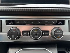 Fahrzeugabbildung Volkswagen T6.1 Multivan lang 4MOTION DSG - Standhzg*Navi!!