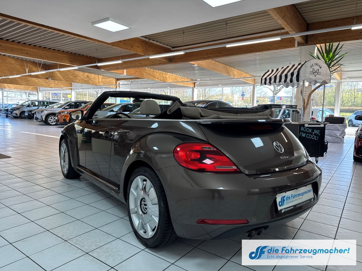 Fahrzeugabbildung Volkswagen Beetle Cabriolet Sport Navi Leder