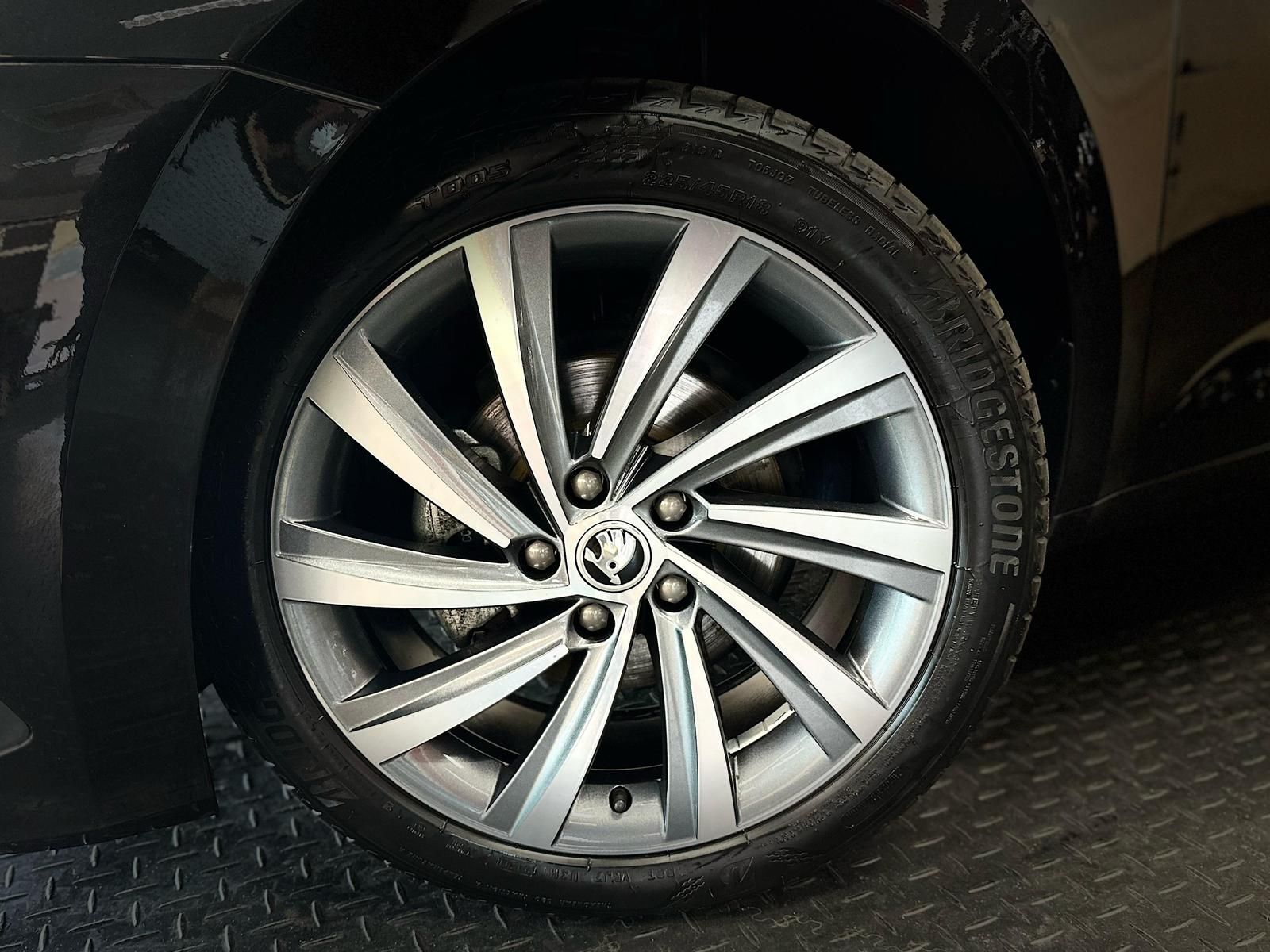 SKODA Octavia 1.5TSI FIRST EDITION MATRIX#ACC#SPUR#SHZ - Image 9