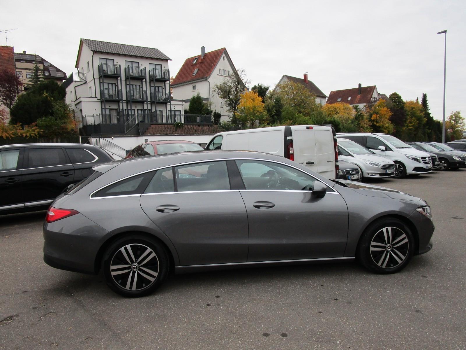 Mercedes-Benz CLA200d 2.0d Shooting Brake *Navi*MBUX*8xbereift