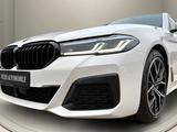 BMW 530d Touring M Sport *LASER*HUD*ACC*DA PROF* - weiße BMW 530