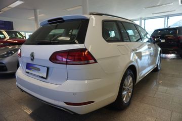 Volkswagen Golf - 6