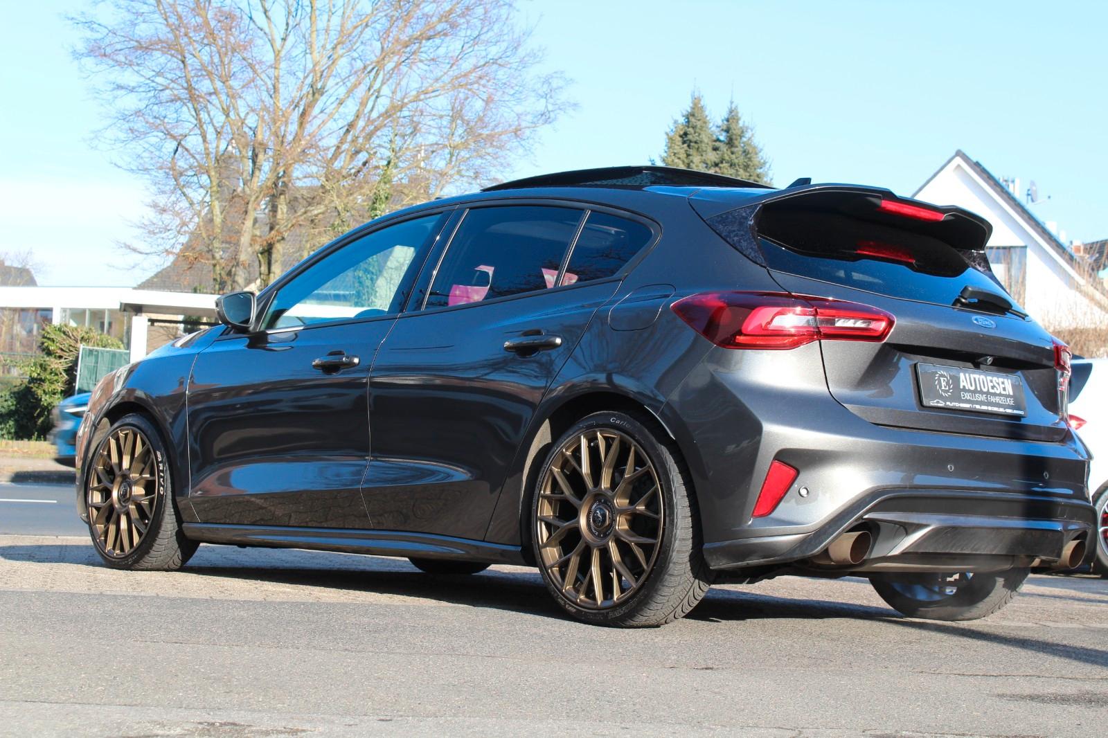 Ford Focus 2,3 EcoBoost ST+PANORAMA+B&O+KAMERA+