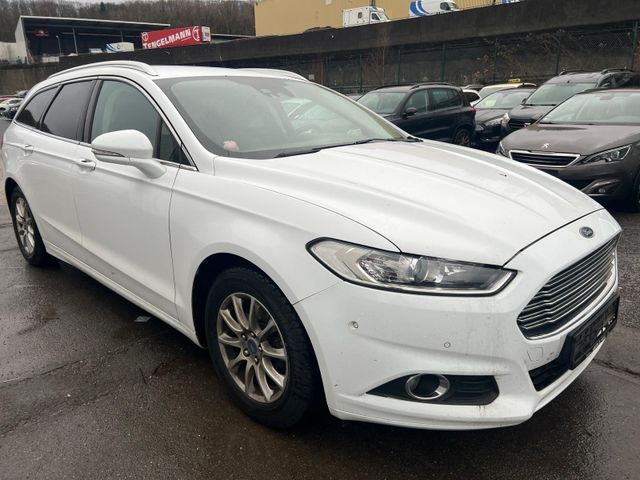 Ford Mondeo 1.5i TITANIUM KAMERA NAVI Motorproblem