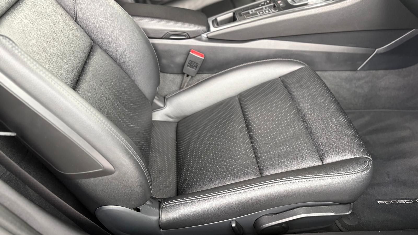 Fahrzeugabbildung Porsche Boxster/718/erst 44000km/TOP!