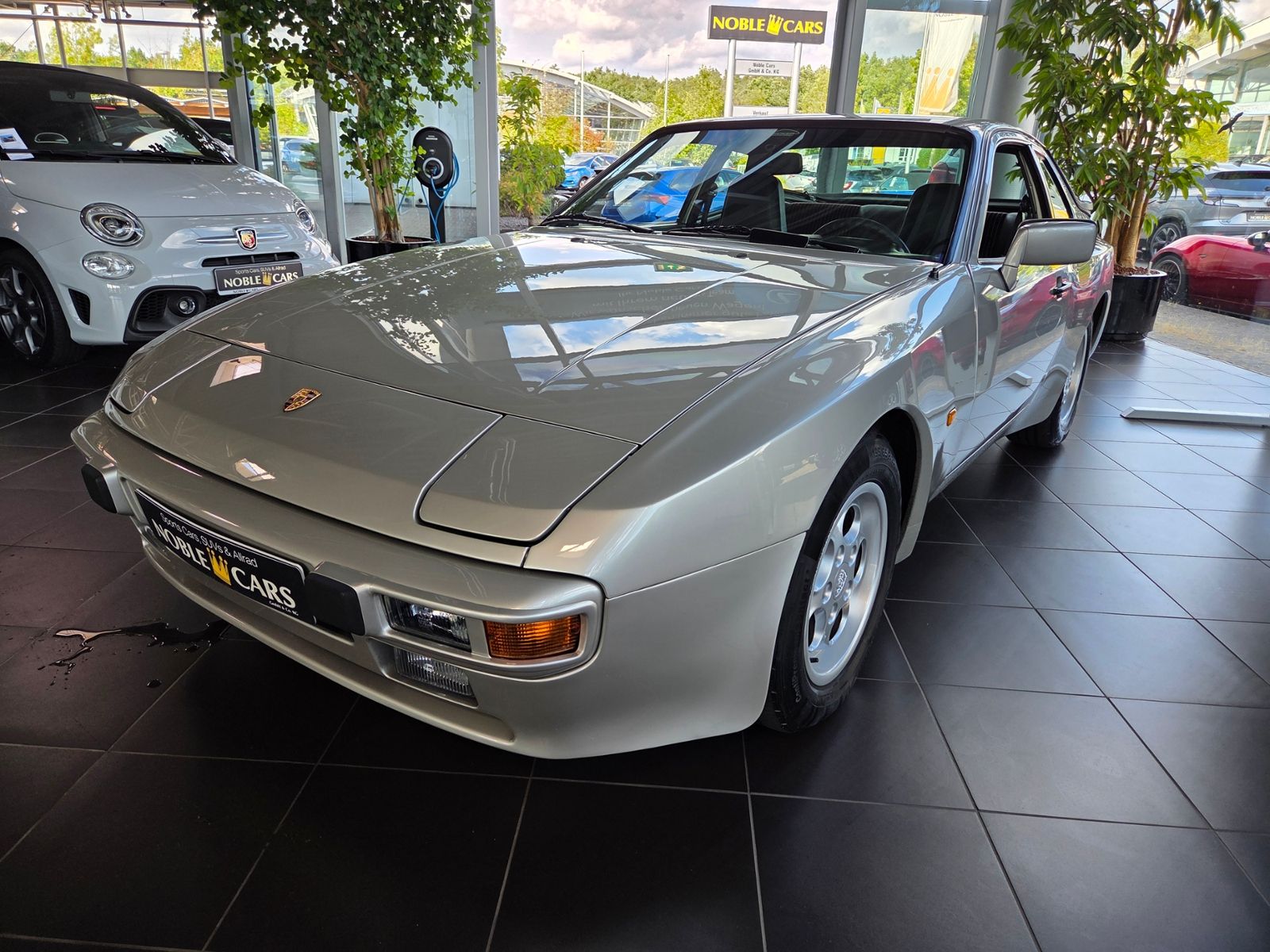 Fahrzeugabbildung Porsche 944 Basis Coupe DEUTSCHES FAHRZEUG H-KENNZEICHEN
