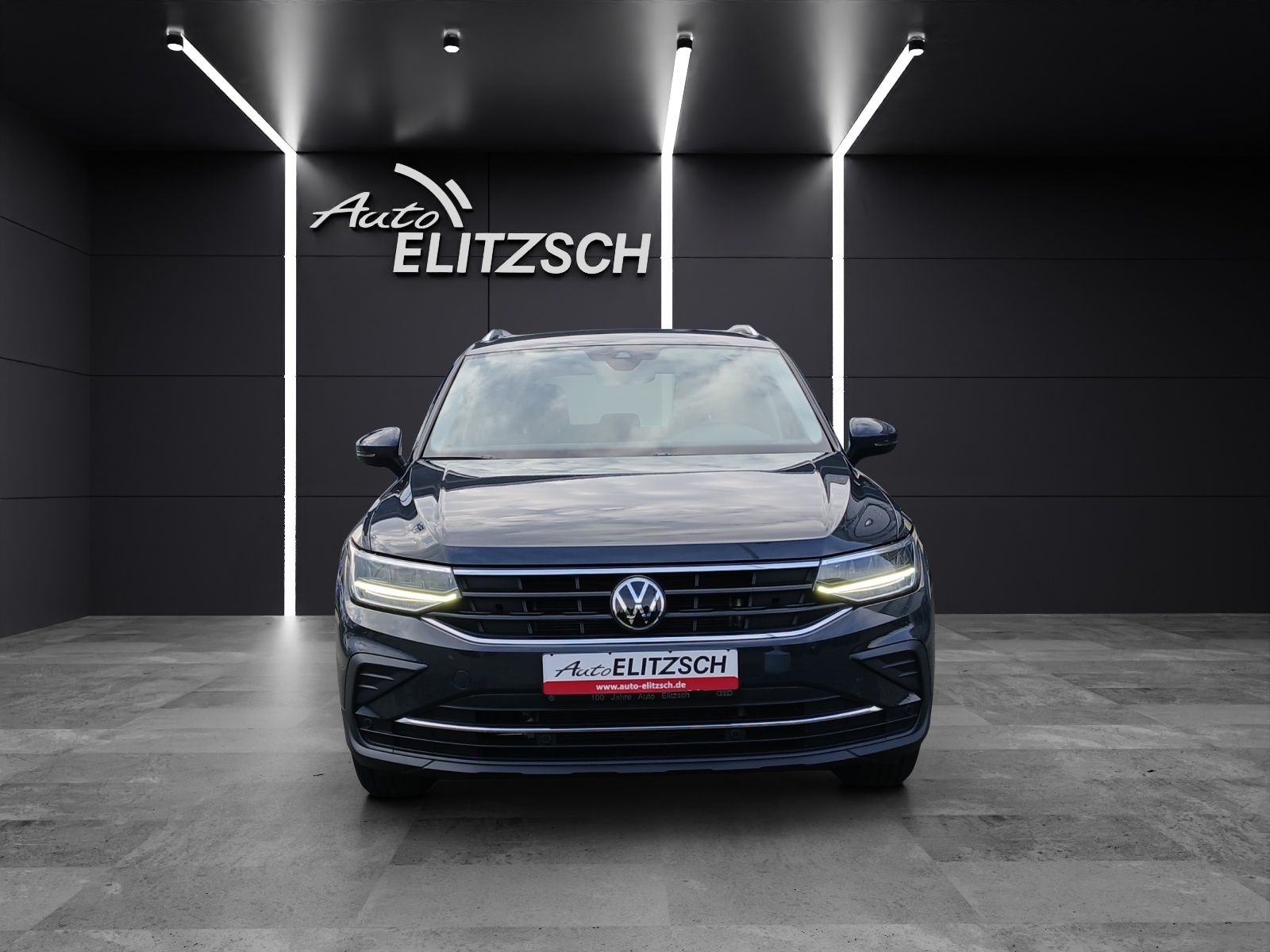 Fahrzeugabbildung Volkswagen Tiguan TSI Move LED CarPlay ACC PDC SHZ LHZ