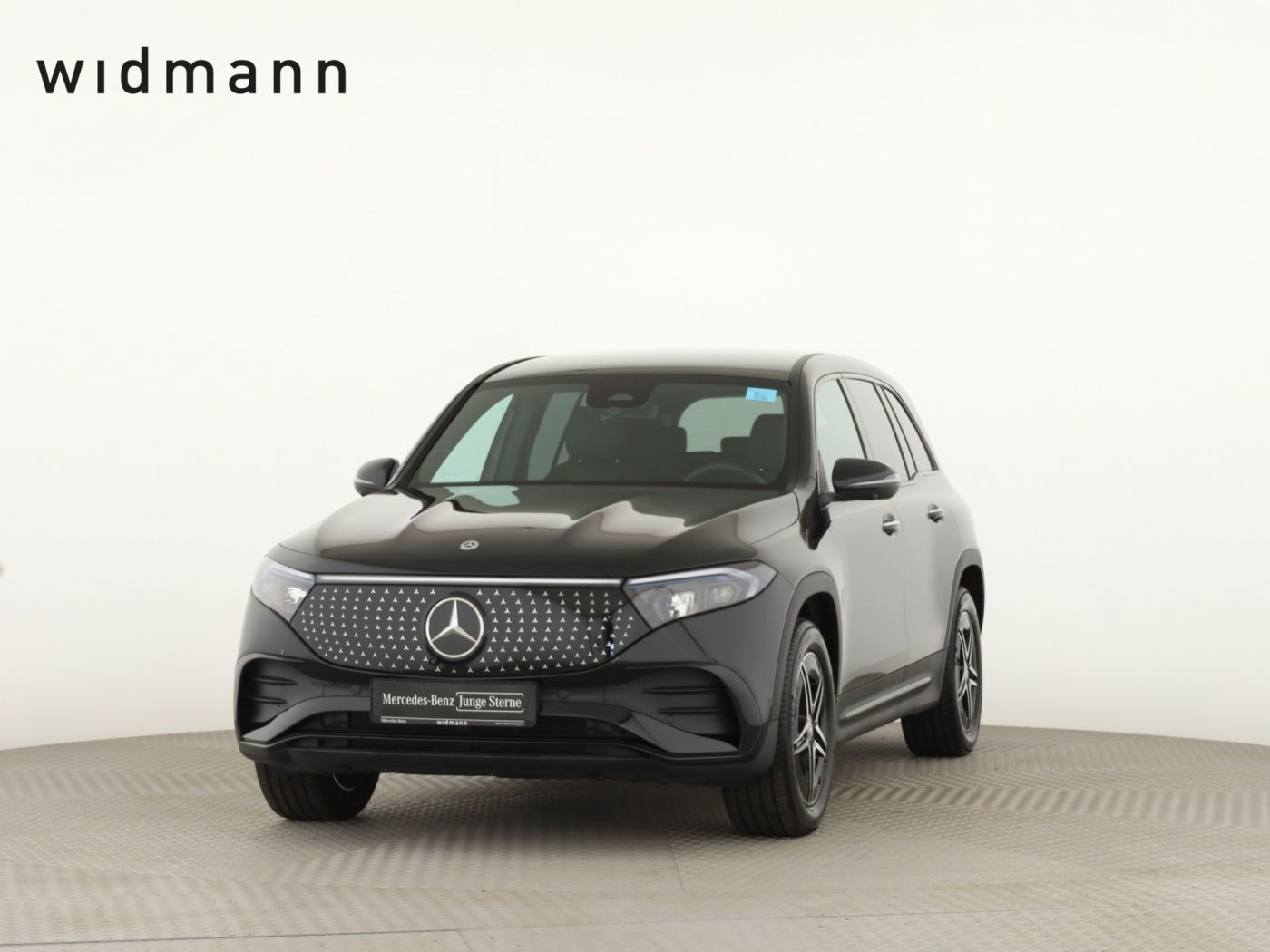 MERCEDES-BENZ EQB 300 4M *AMG Advanced*LED*PDC*360°*AHK*Night*