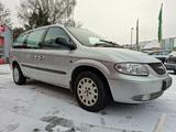Chrysler Grand Voyager Limited 2.5 CRD Leichenwagen - silberne Chrysler Grand Voyager