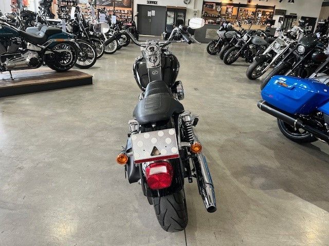 Fahrzeugabbildung Harley-Davidson FXDC Dyna Super Glide