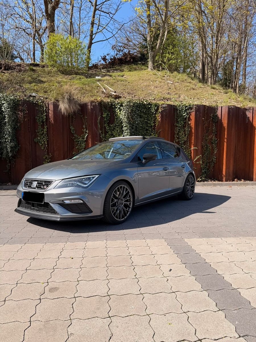 SEAT Leon 1.8 TSI 132kW Start&amp;Stop FR DSG FR