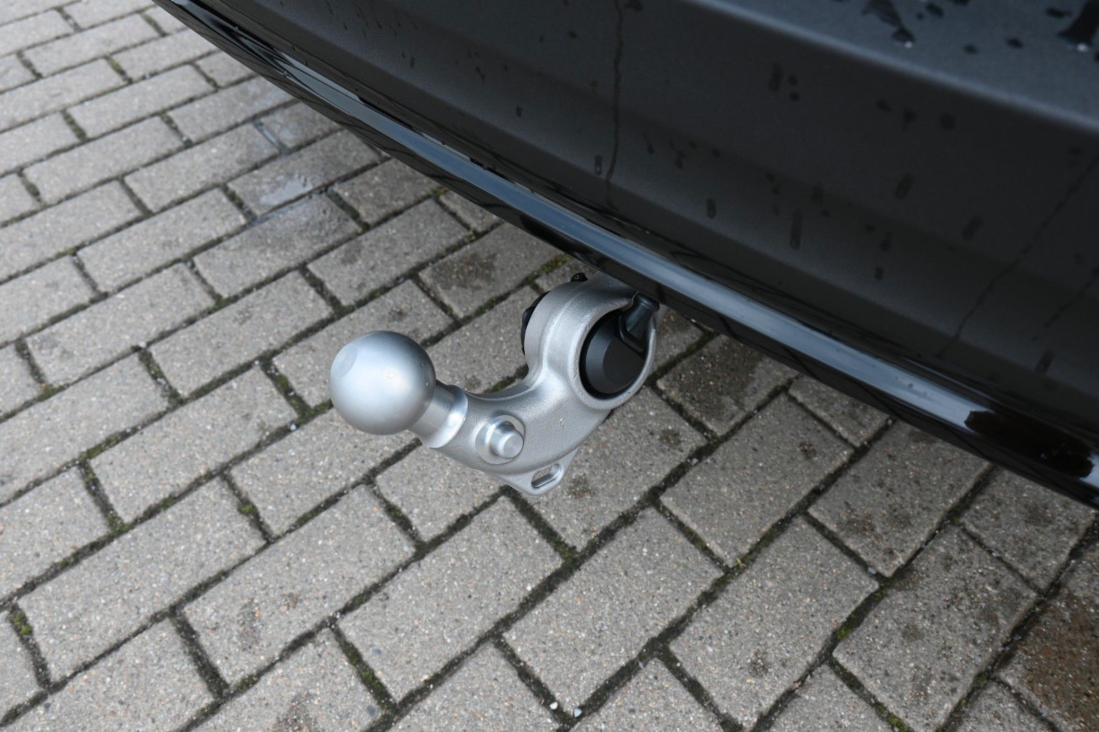 Fahrzeugabbildung Volvo XC40 B3 DKG Plus Dark*FSHZG*360°*AHK*AllSeason
