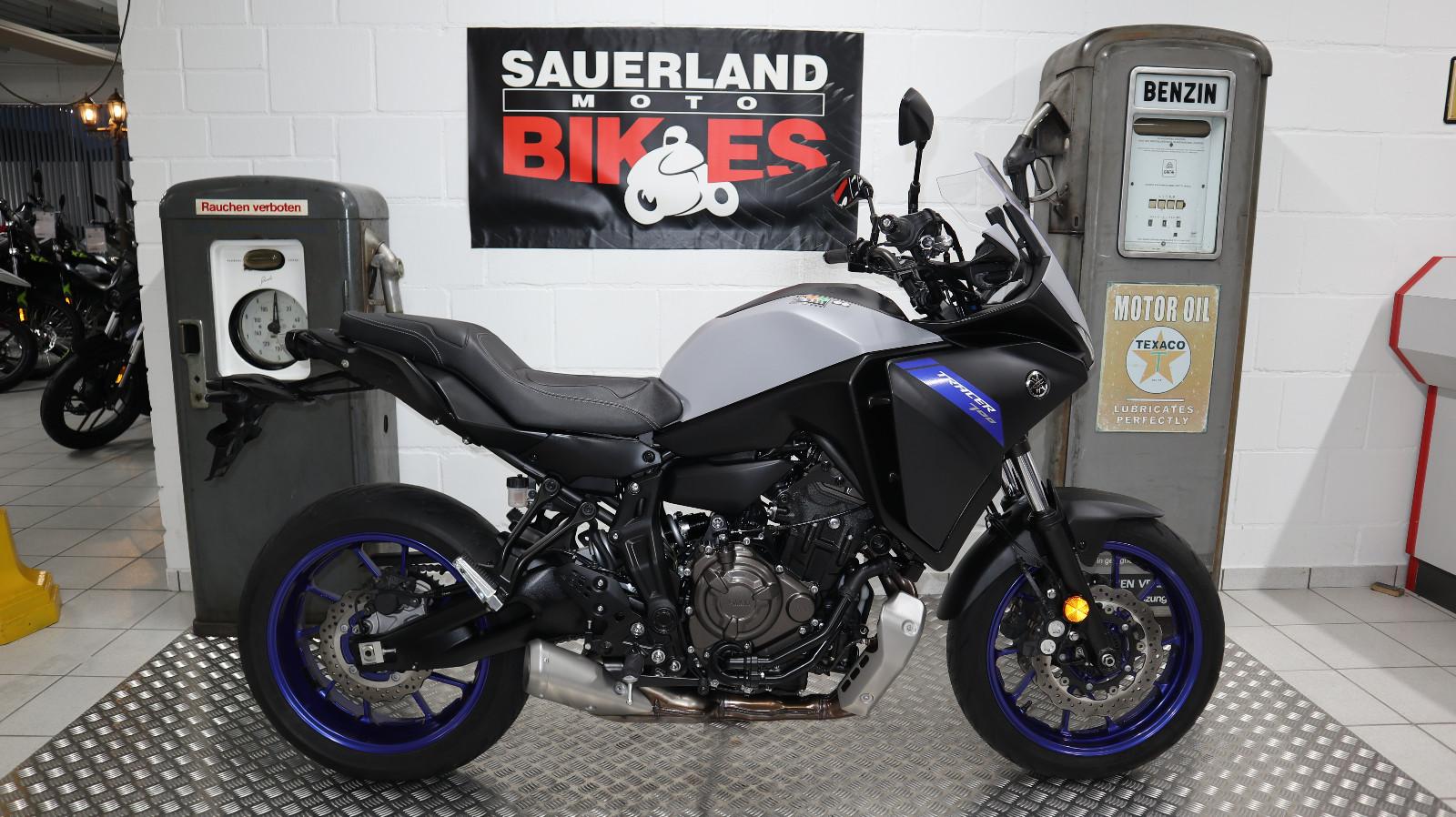 Yamaha Tracer 700  1.Hand