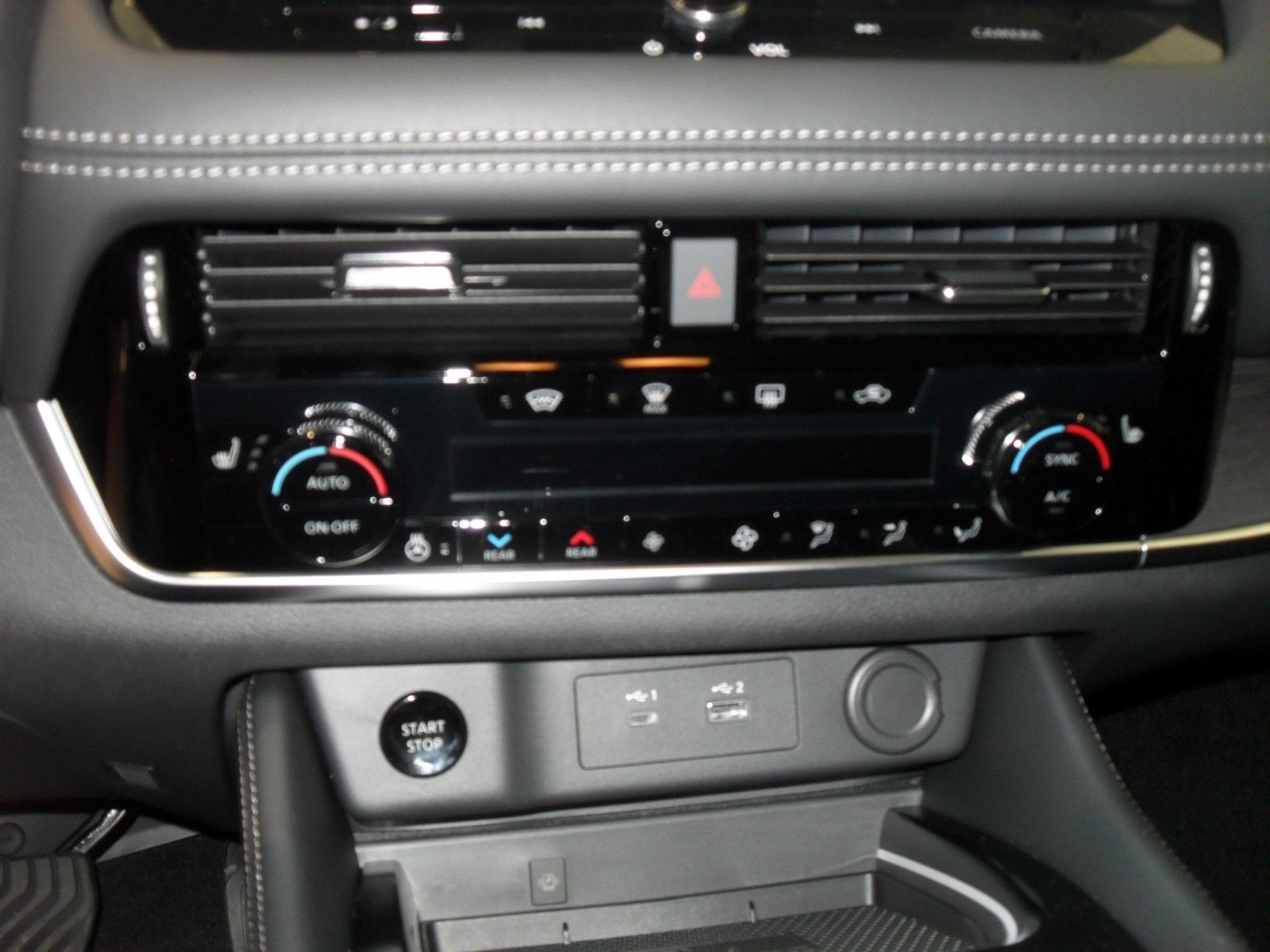 Fahrzeugabbildung Nissan X-Trail e-Power e-4orce Tekna | Head-up