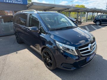 Mercedes V 220 - 3