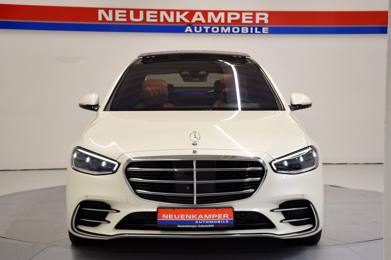 Fahrzeugabbildung Mercedes-Benz S 400 d Lang 4Matic AMG Pano Hinterachslenkung