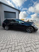 Volkswagen Golf VII Variant R 4Motion - mit Benzin-Antrieb: Allradantrieb, Kombi